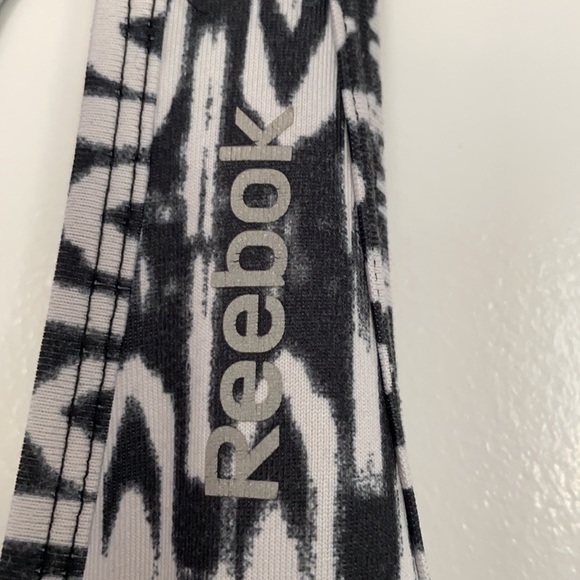 Reebok Athletic Razor Back top — size M - Picture 3 of 4